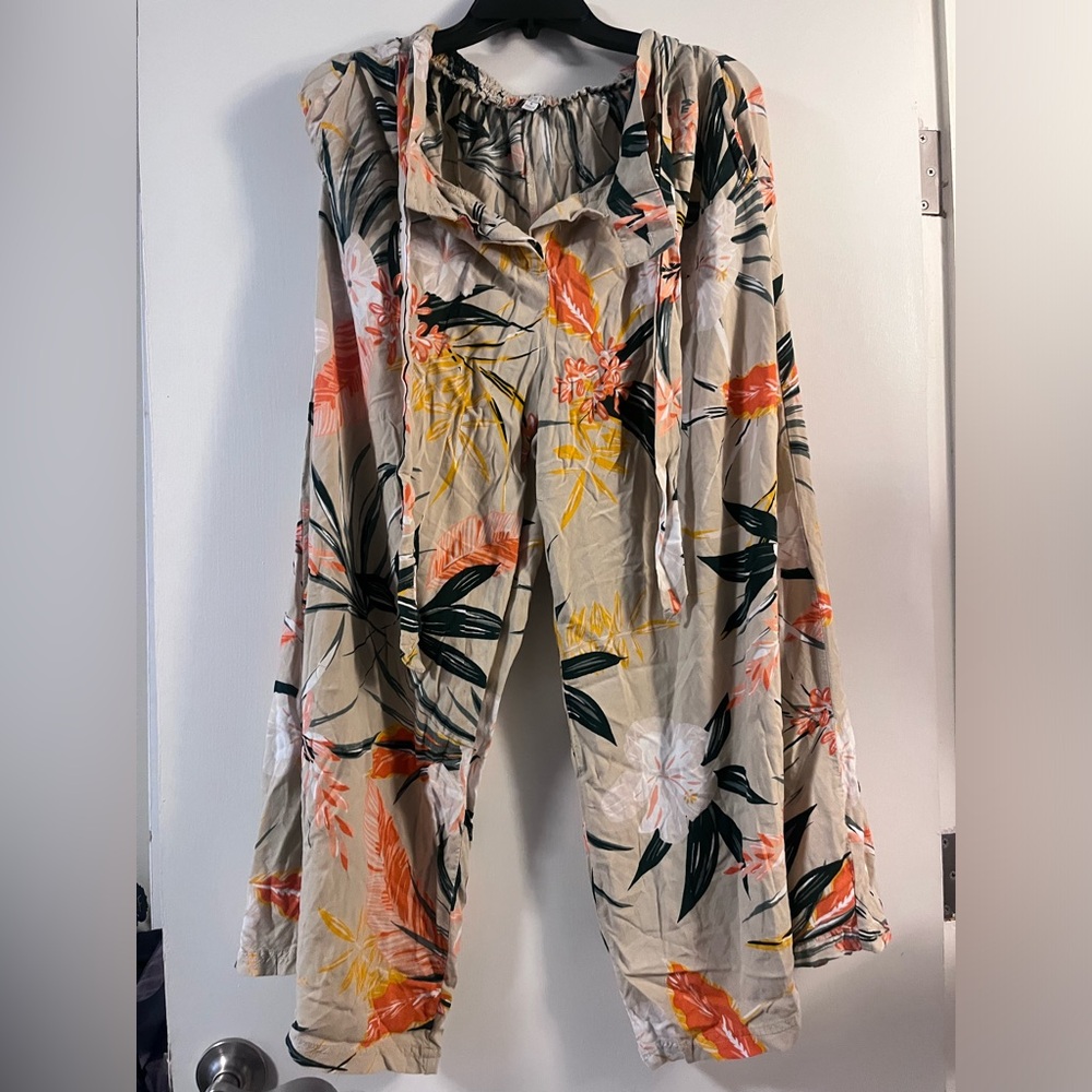 Floral linen pants!
